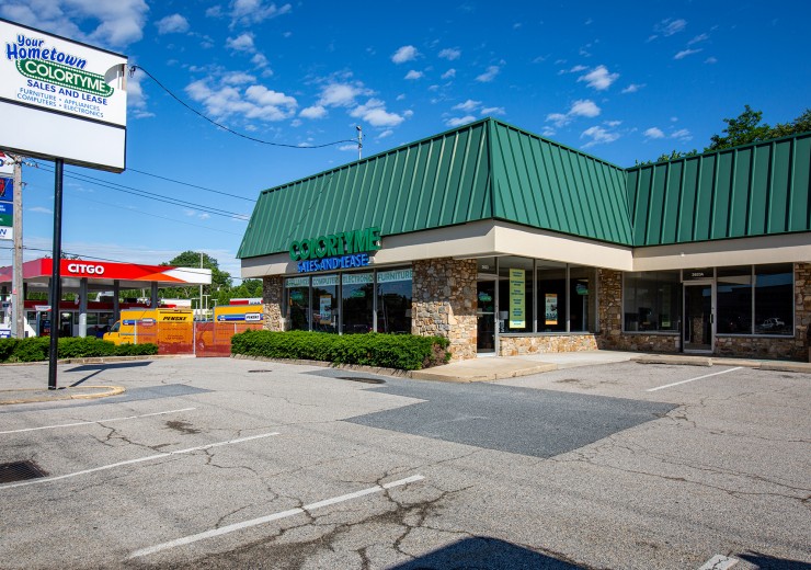Apollo Shopping Center  |  3613 Kirkwood Highway  |  Wilmington, DE  |  Retail, Strip Center  |  3,564 SF For Lease  |  2 Spaces Available