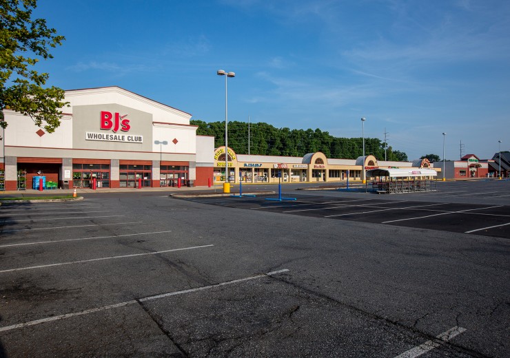 Pencader Plaza  |  100 Pencader Plaza  |  Newark, DE  |  Retail, Shopping Center  |  10,000 SF For Lease  |  1 Space Available